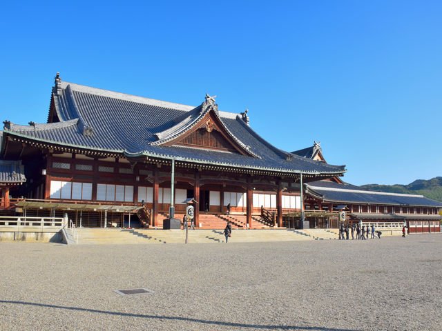 🏛️ 천리교 교회본부 (신전) (텐리쿄 쿄카이혼부 (신덴)) 이미지 1